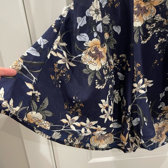 SHEIN Curve Lace & Floral Tie-Back Romper | 2XL - Picture 2 of 9